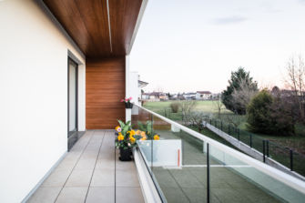 terrace_glass_window