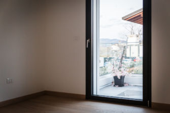 terrace_window_plant